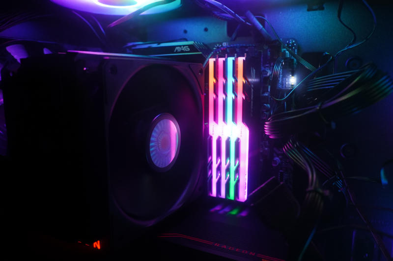 酷冷到爆！i5 10400F小钢炮平台安装实战