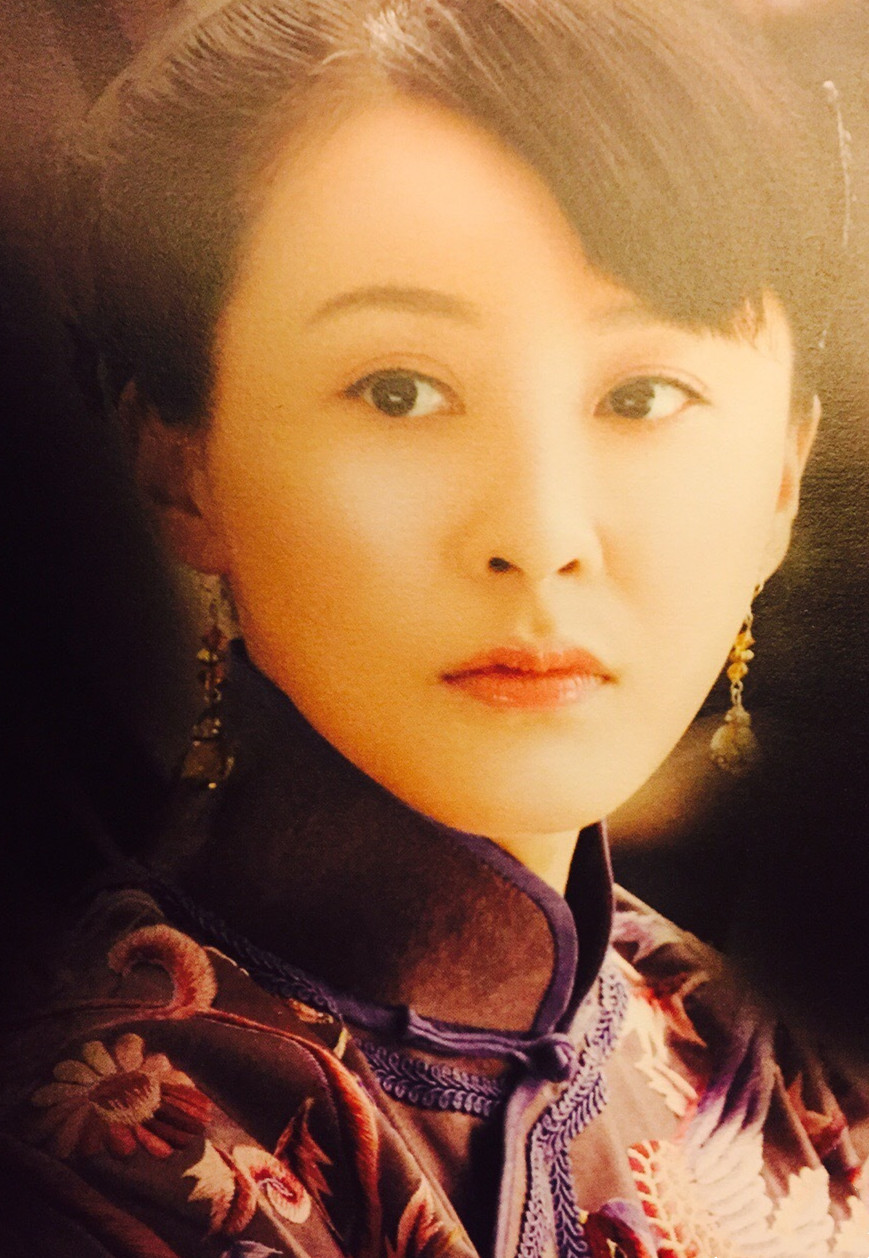 “可云”徐露：当红时隐退，嫁大7岁老公，46岁和17岁女儿似姐妹