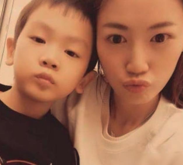 王宝强多有城府，看看他做的这些事，还觉得他