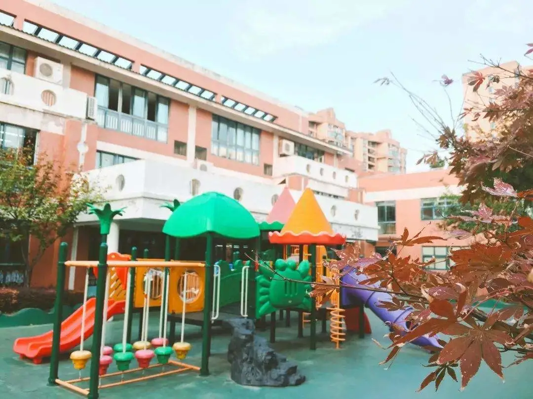 俩娃一年8万!金融高新区业主:幼儿园读不起啊