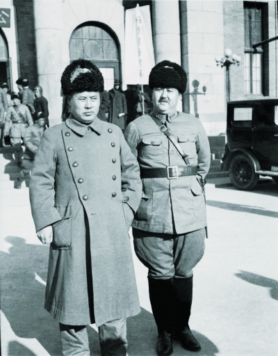 高级将领开会，傅作义宣布和谈协议，会上一片沉默，突闻将军痛哭