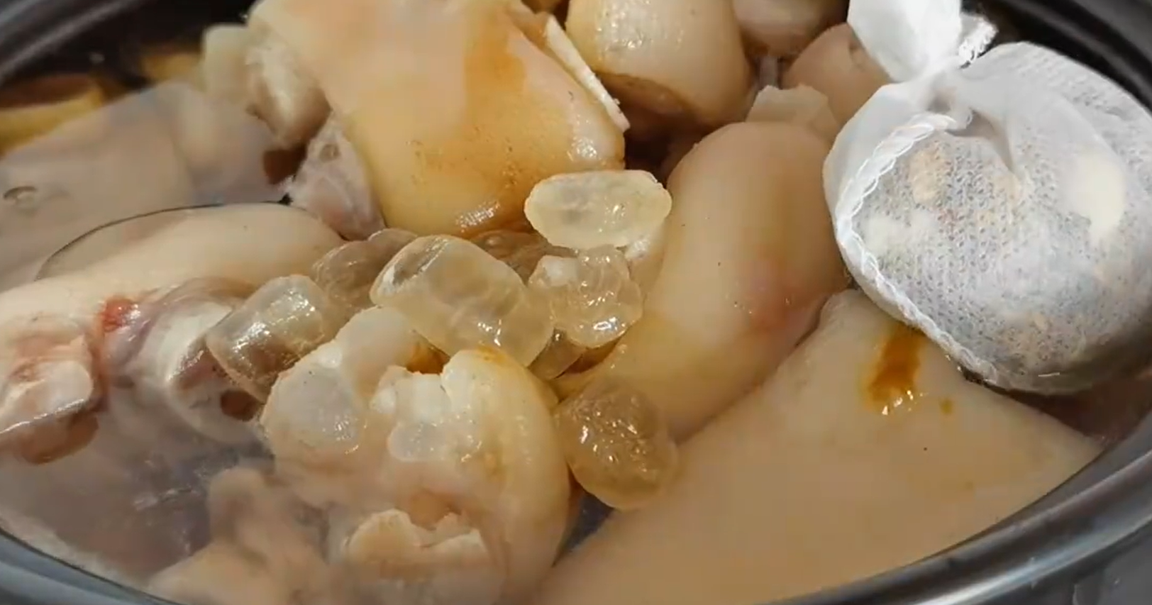 The method of lazy pig's feet is too simple, and friends who have never cook can also successfully do it