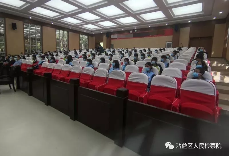 【我为群众办实事】沾益检察:护航青春 组织中学生观摩庭审 零距离普法护成长