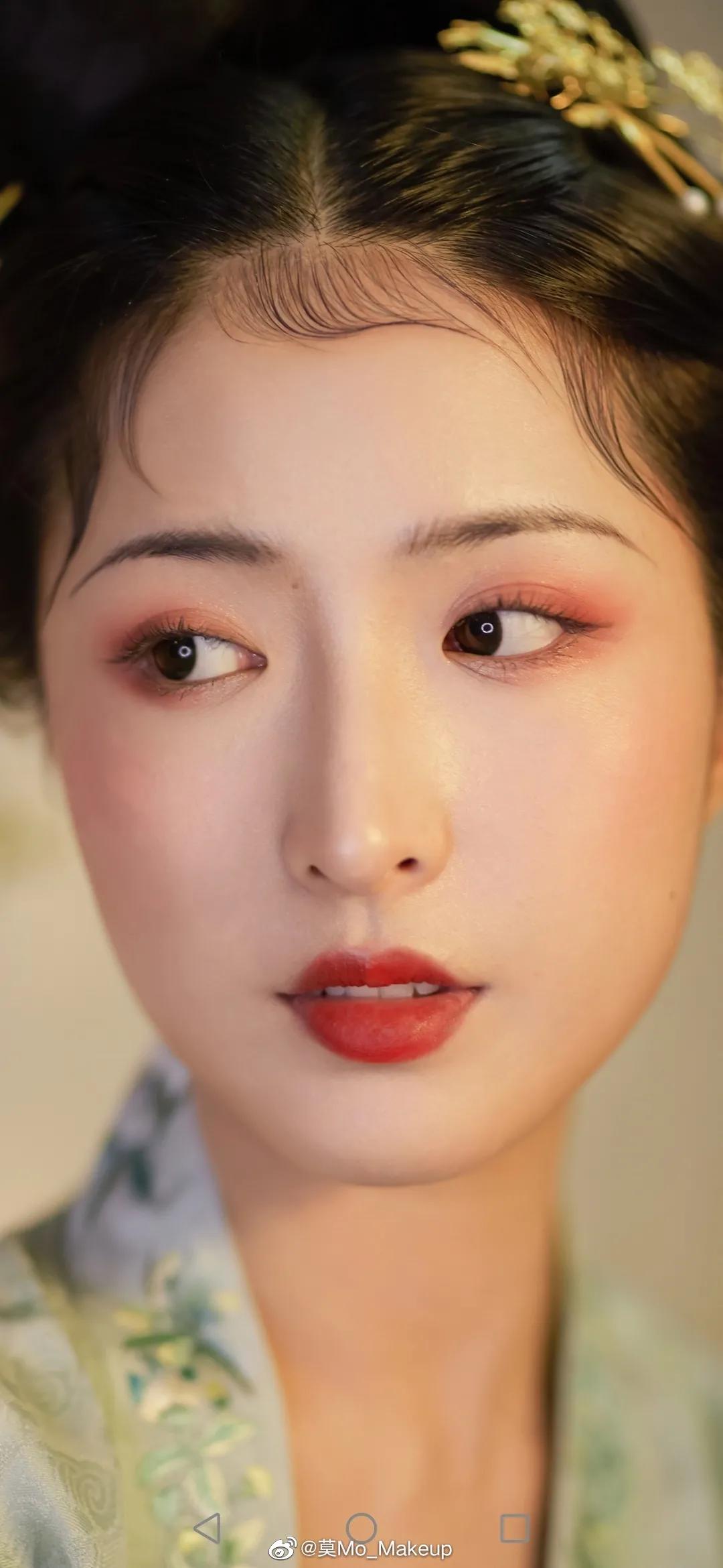 Eye of classic brow eyebrow is filled with if hill is like water,be filled with