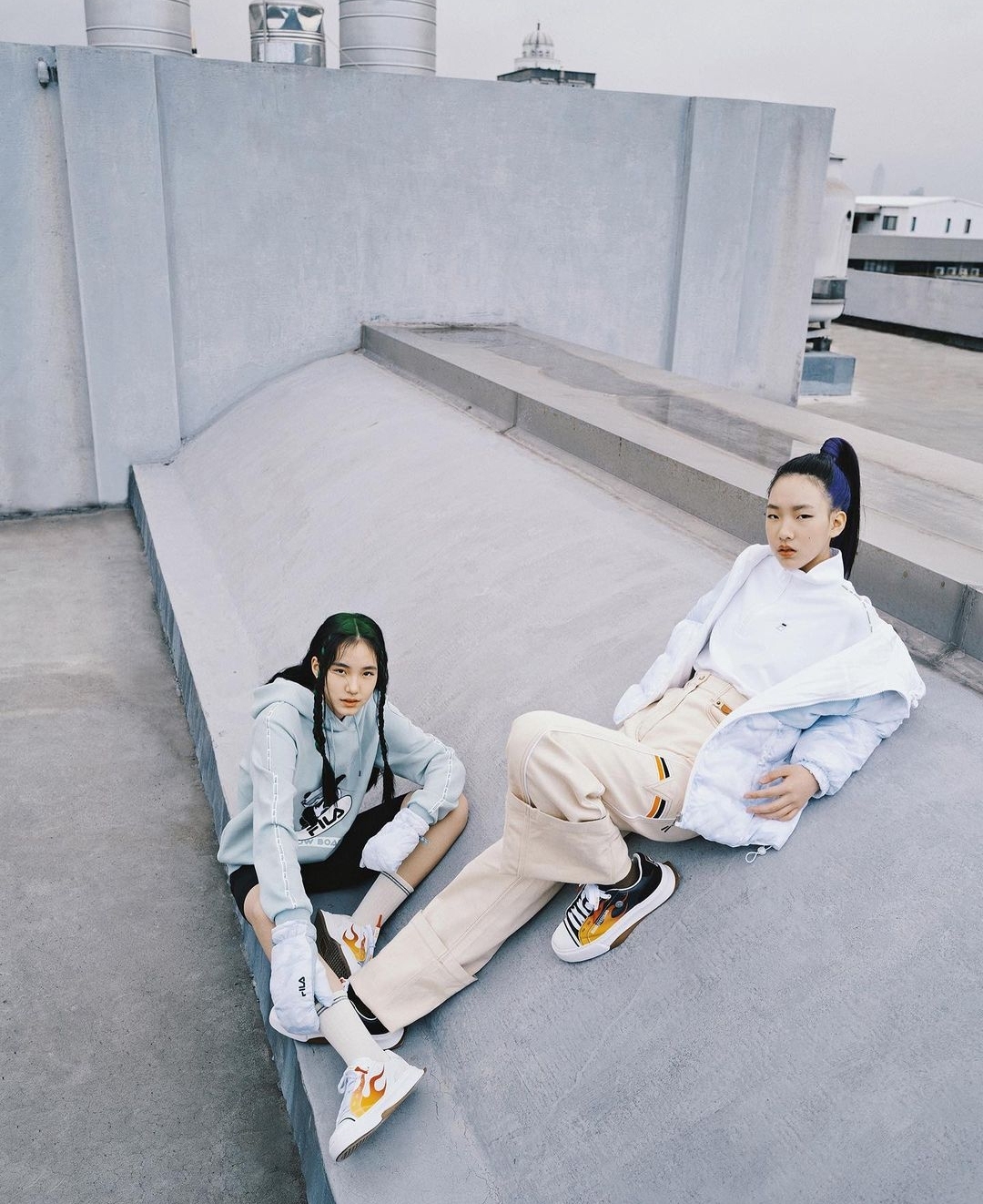 小s兩個大女兒再合體拍雜誌，姐姐撞臉火箭少女Yamy氣場足