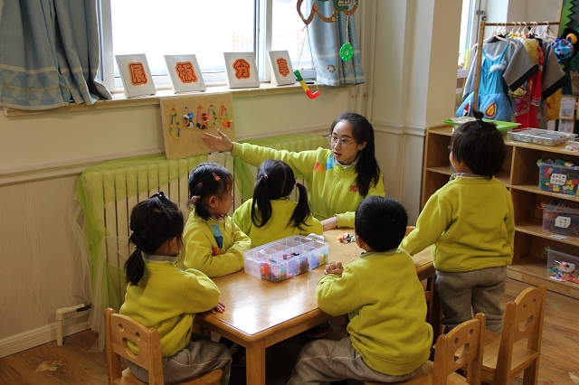 順德牽狗女孩因害怕逃跑，半夜常驚醒，網(wǎng)友：沒擔(dān)當(dāng)?shù)暮⒆诱婵蓱z