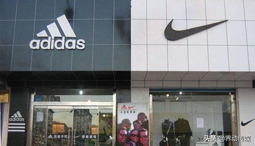 阿迪耐克清仓打折，直播带货使出全身解数，而