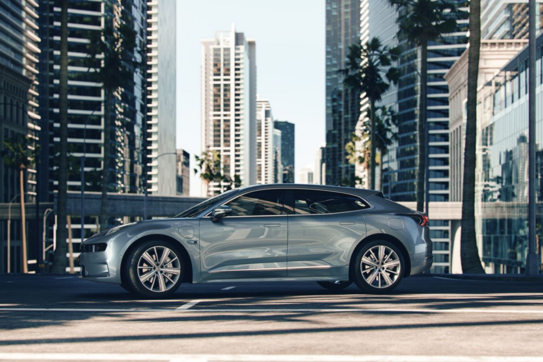 不想再说干翻特斯拉之类的，但极氪001确实有这个能力