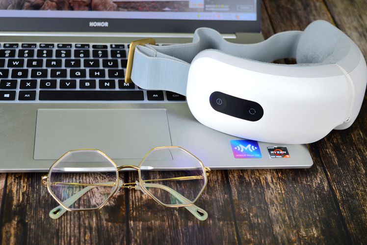 每天看屏幕、视力下降快，送给女神倍轻松iSeeH护眼仪