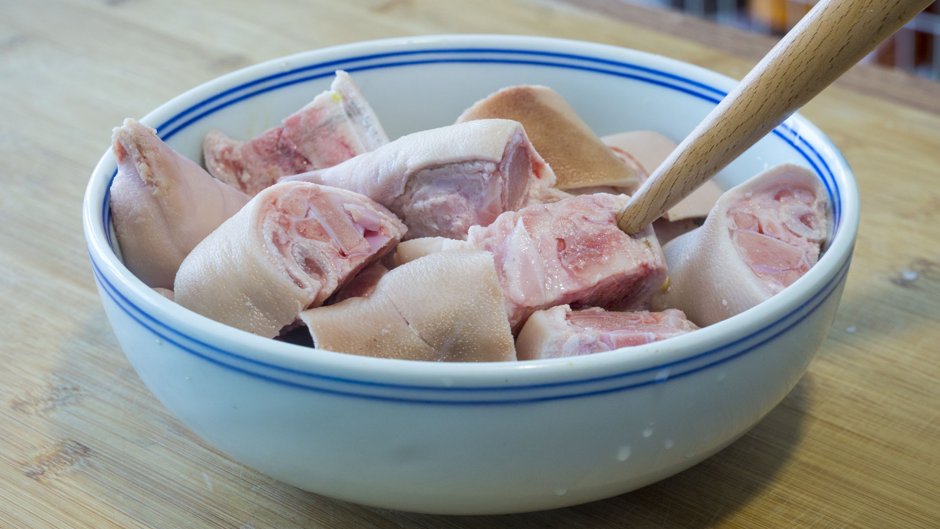 想吃鹵豬蹄別去買了，秘製配方技巧全部告訴你，學會都可以開店了