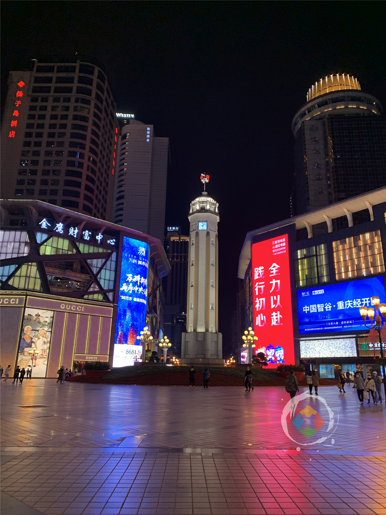 重庆解放碑入选示范步行街，消费力全国第3，为什么不是观音桥？