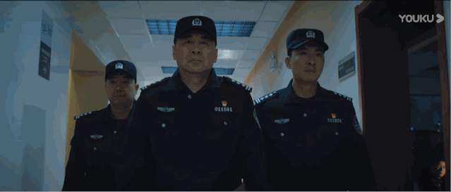 年龄加起来超过150，3个老男人演的戏，怎么把我跟我妈都迷住了？