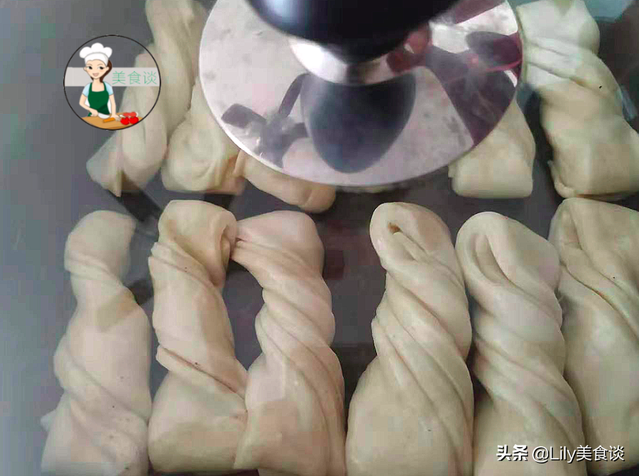 兒子最近超愛吃這美味，一卷一煎，8分鐘出一鍋，營養好吃又飽腹