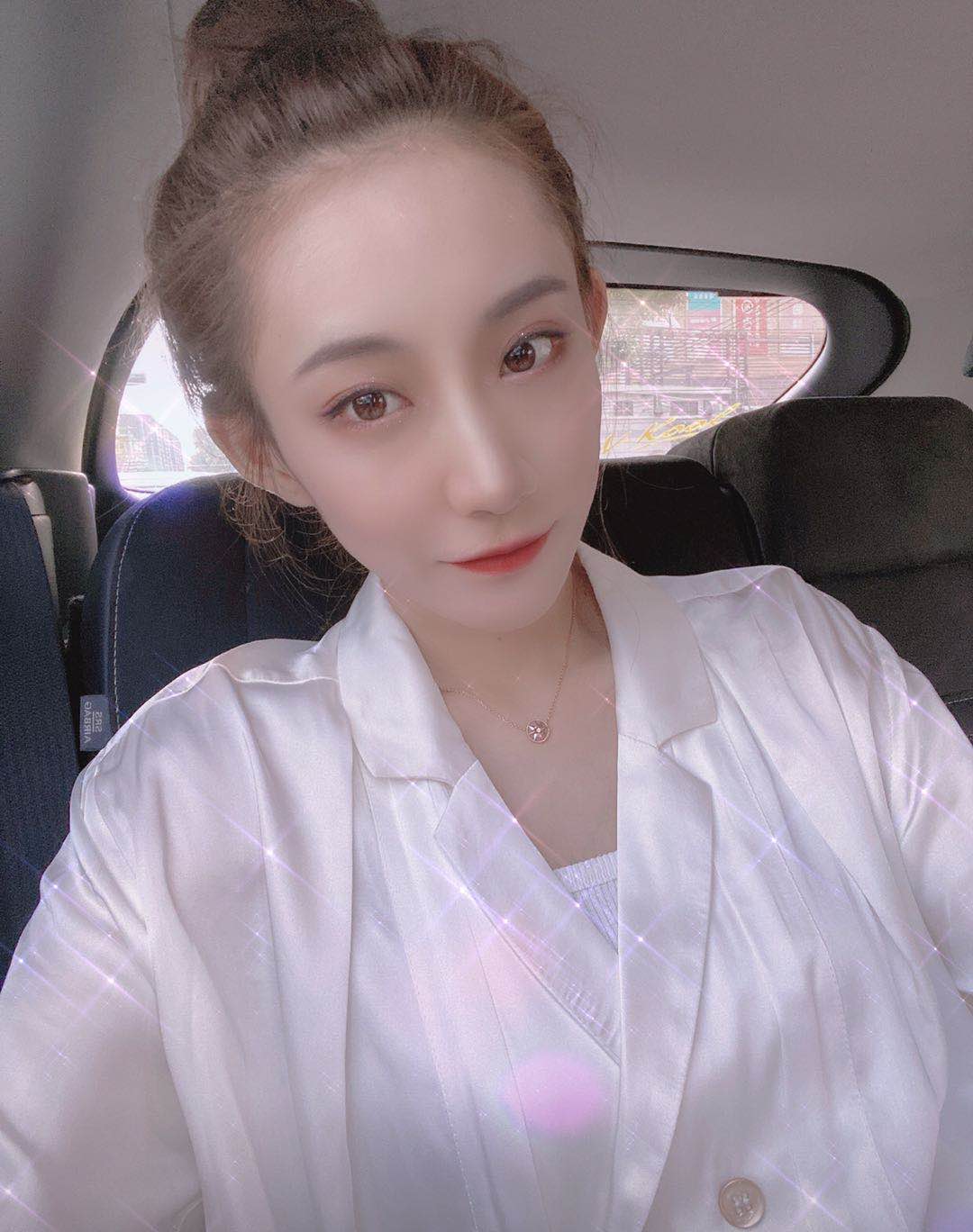 小仙女拒签约，喊话仙家军不要道德绑架，称她不再占用仙家资源