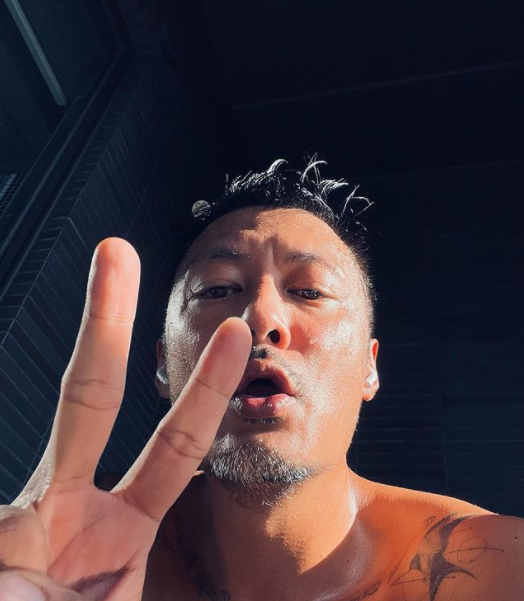 余文乐首次公开女儿正脸照，早产出生时仅1Kg，现已变成美人胚子