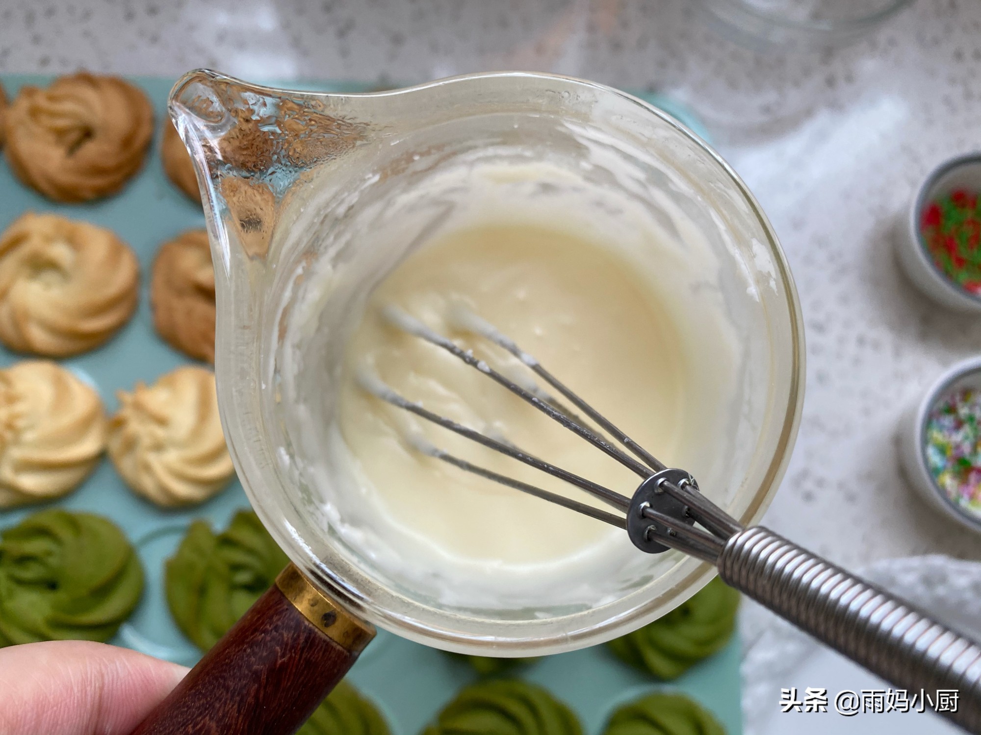 聖誕節快到了，教你做香酥美味高顏值花環曲奇，花紋清晰一學就會