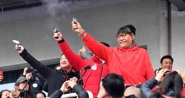 中国女鲨鱼的悲哀，前半生为国家倾尽所有，后半生生活不能自理
