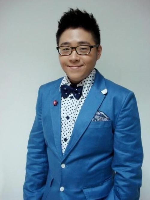 释小龙郝邵文时隔多年再合作，现状差太大，后者复出演配角