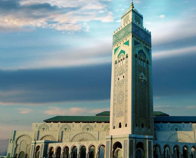 中国援助此国670亿，现今为了报恩，回赠我国一