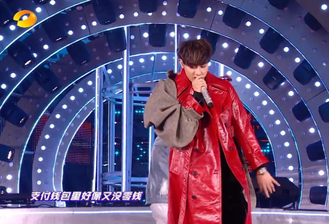 湖南跨年晚会暴露明星真实状态：谢霆锋素颜状