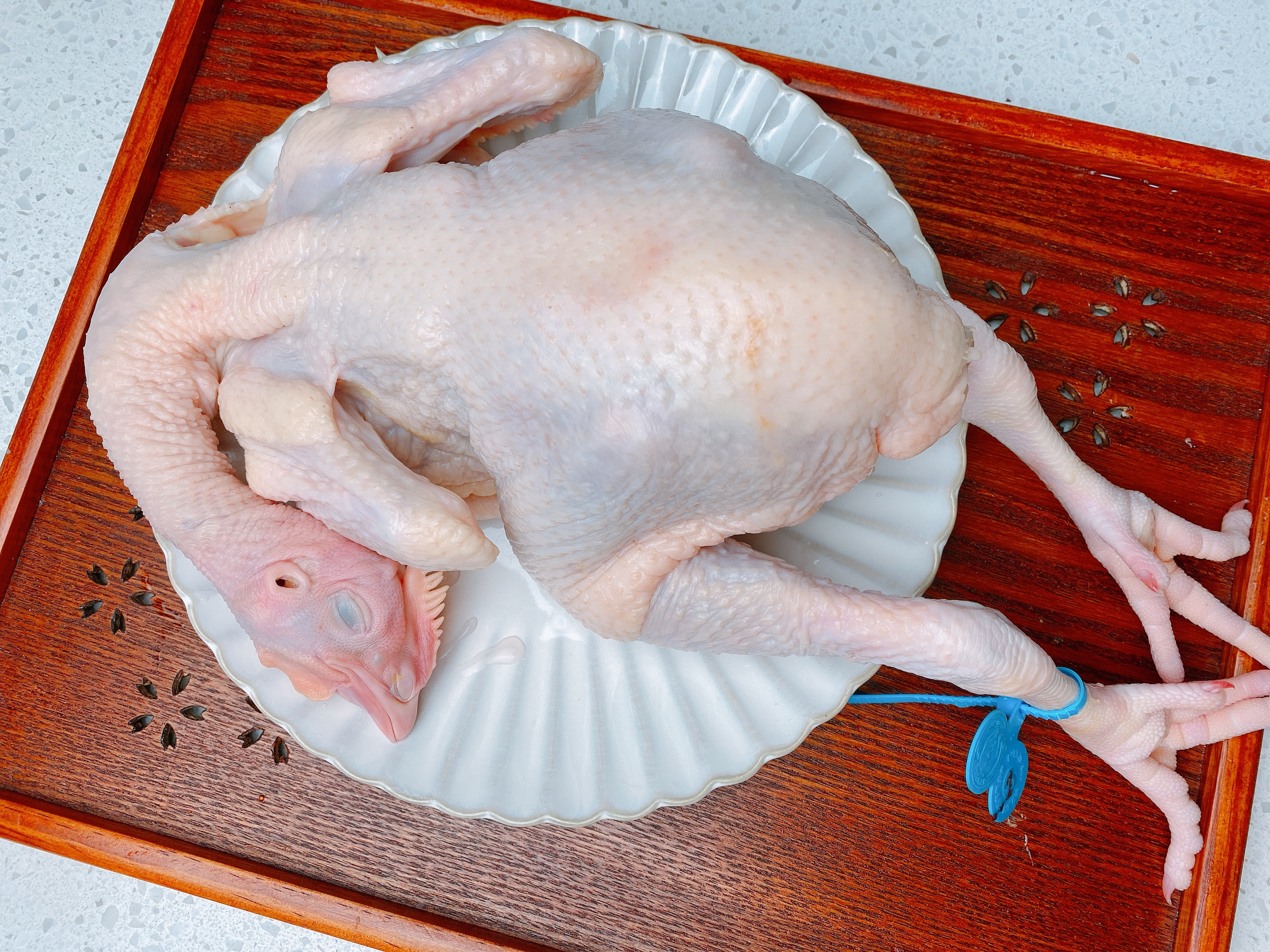 感恩節想吃烤雞用電飯鍋就能做，不放油不放水，鮮嫩多汁軟爛入味