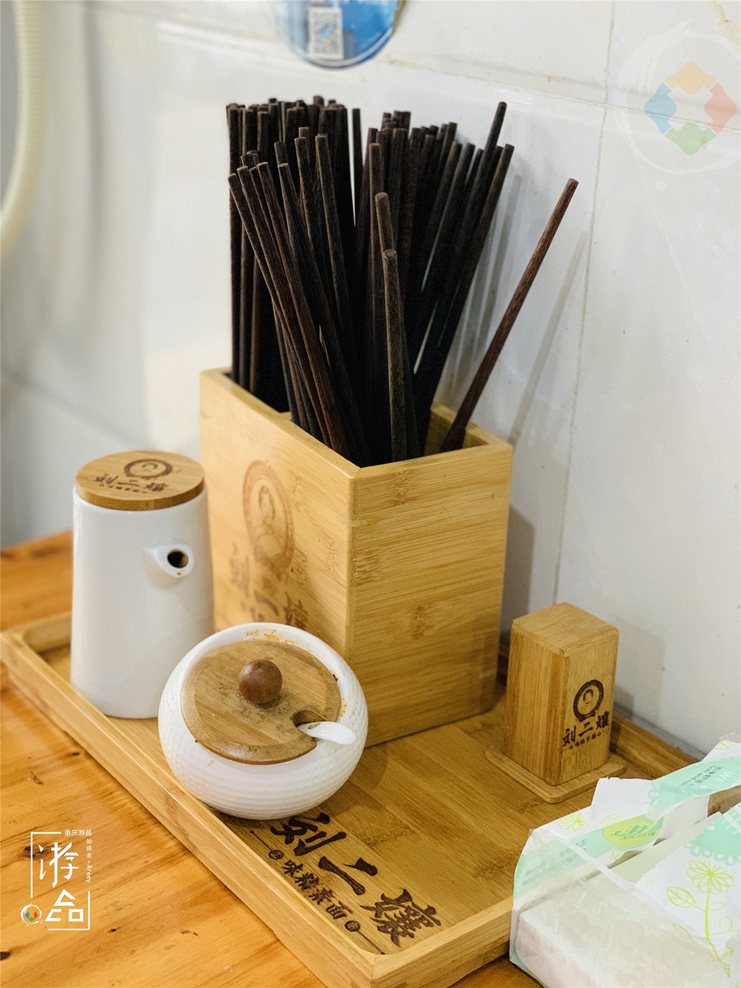 四川乐山的特色素面，比重庆小面还要重口味，味精真的起坨坨