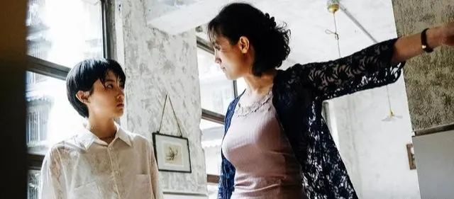 我的姐姐：逼死你的，不是弟弟和原生家庭！因为你还处在底层