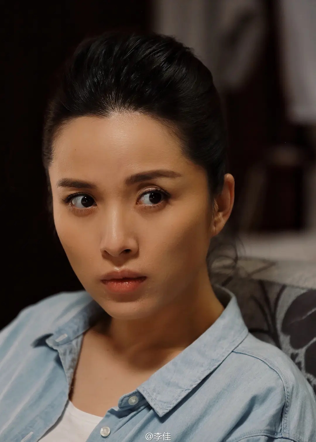 靳东：两次爱上离婚妇女，不顾家人反对娶了二