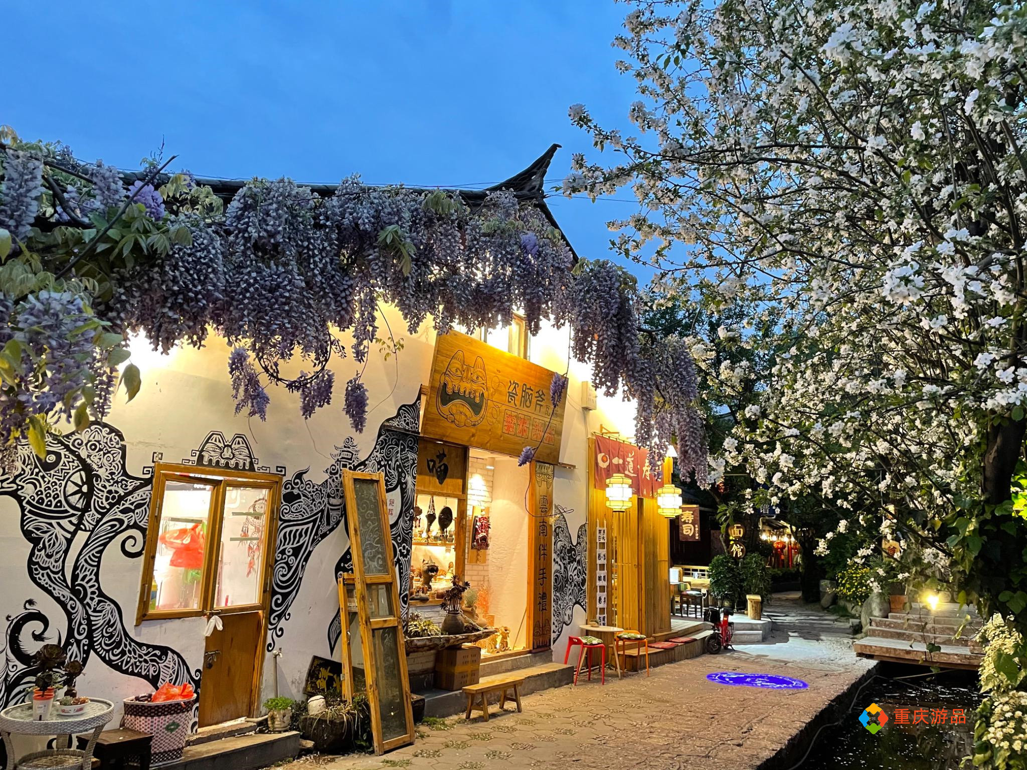 ​卖房环游记：重庆小夫妻放弃斋饭，丽江15元的米线分量惊人
