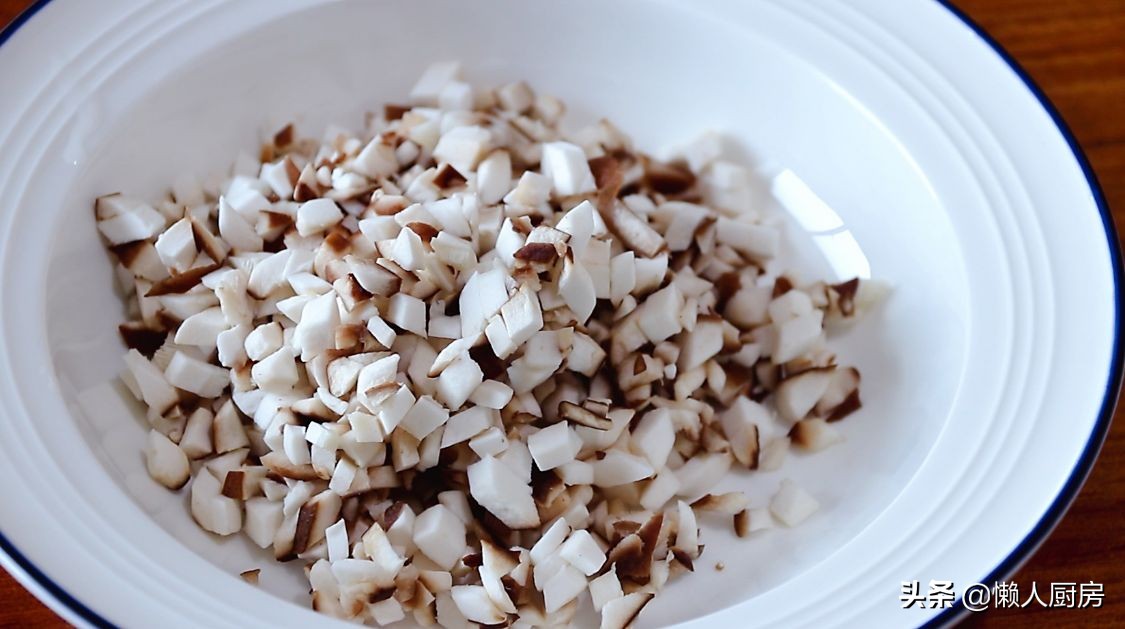 這是武漢糯米雞的做法，為何沒有雞肉，卻叫這個菜名？