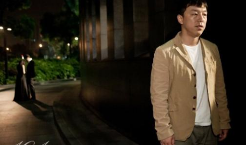 黄渤“隐藏”13年妻子，终于浮出水面，网友：难