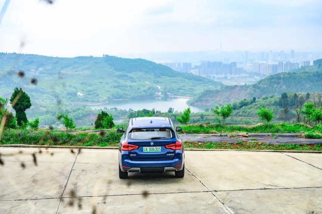 宁缺毋滥—试驾宝马iX3