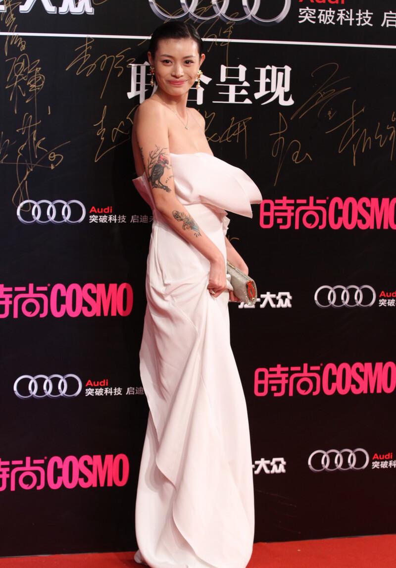 汪峰孩子的生母美的过分，身材不输孩子继母章