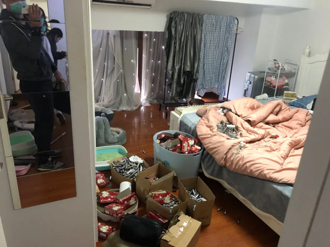 毛骨悚然，有女孩为赚毒资组织卖淫，杭州警方