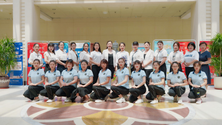 民俗游戏，点亮童年——九巨龙萌夫子幼教“集团大教研”圆满结束