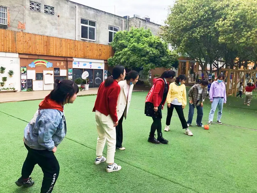 “小游戏”和“大课程”丨天府新区华阳幼儿园户外课程研究组活动