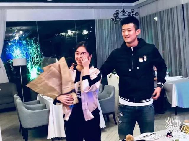 王适娴的故事：羽坛女神，17岁与谌龙私定终身，为爱情主动求婚