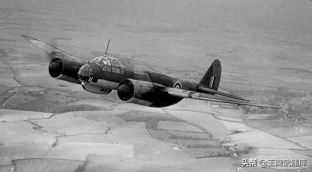 万能博士，二战期间德国空军的主力轰炸机之一