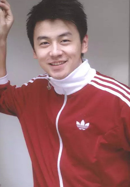 18岁黄渤忍了，18岁鹿晗也忍了，看到18岁雷佳音我忍无可忍！