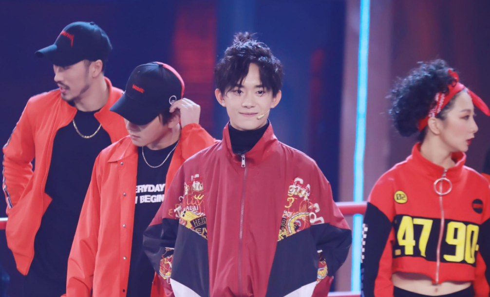 Easy melt little brother of 1000 royal seal head publish the title page of a thread-bound book, two sons are outstanding, mom " had saved a galaxy " ? 