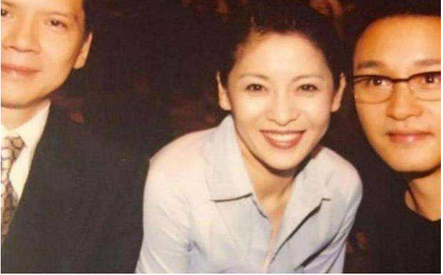 与所有艺人交好的向太陈岚，为何说周星驰跟张柏芝是白眼狼