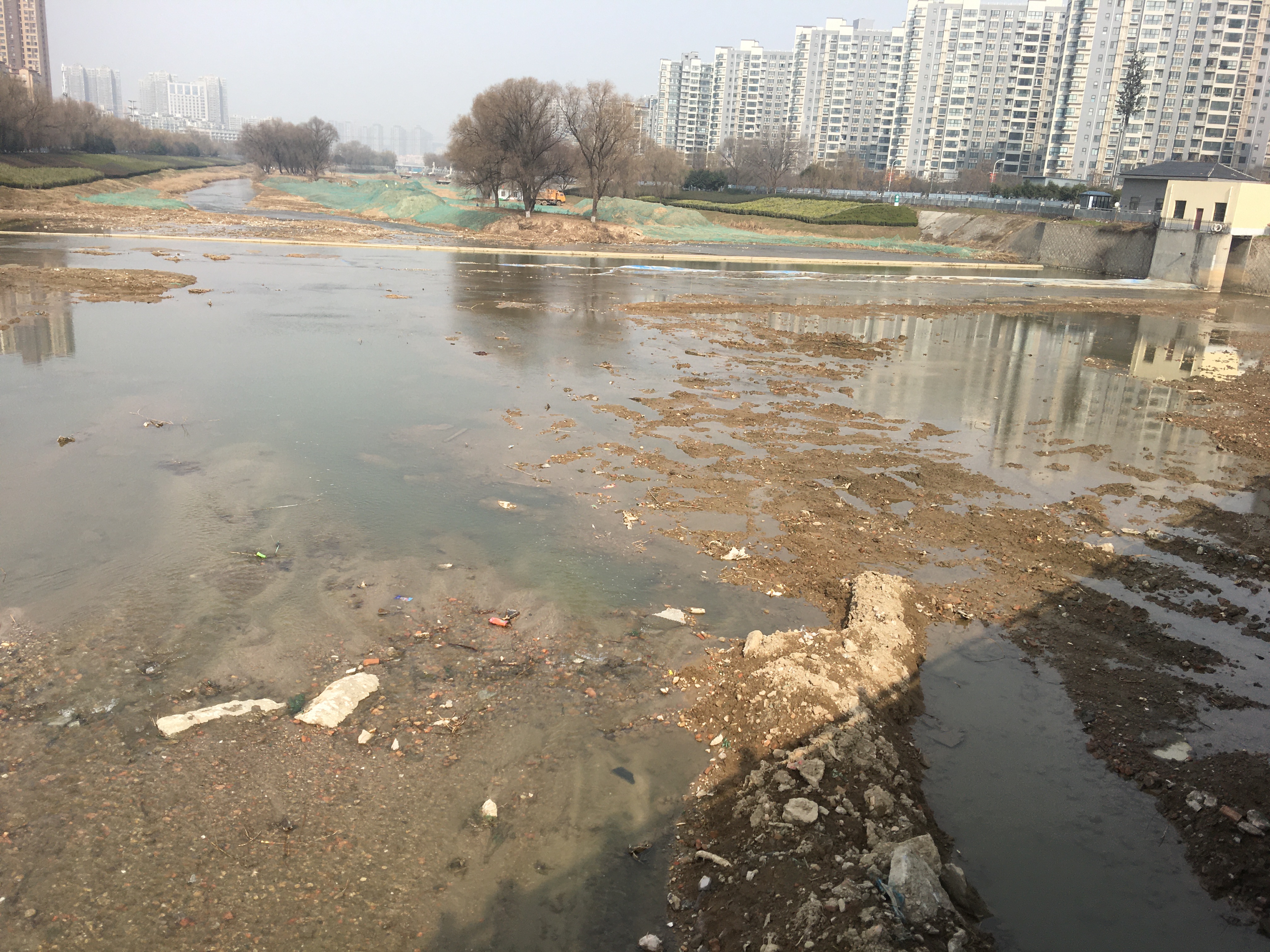 浐河位于陕西省西安市东部,是灞河的最大一条支流,由南向北流入,全长