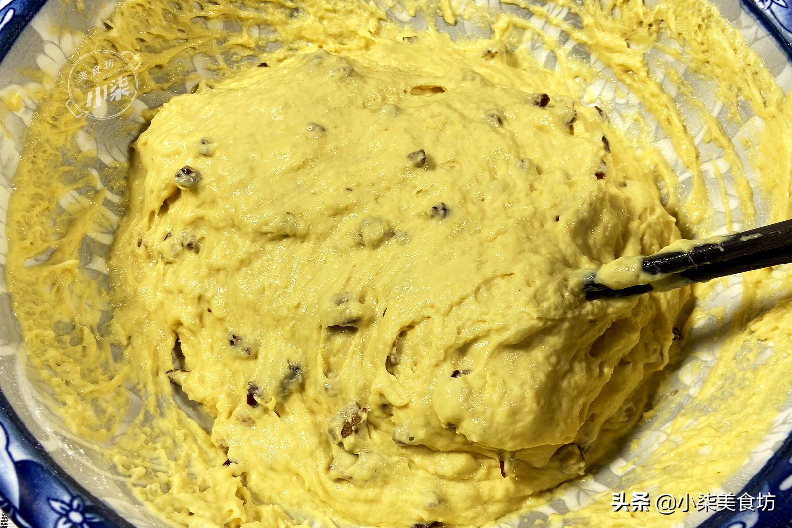 天冷橘子不要直接吃，打2个鸡蛋，暄软香甜，吃过一次就念念不忘