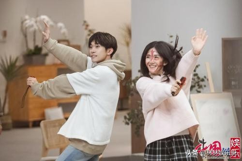 易烊千玺《少年的你》获金奖，“三位真火”现