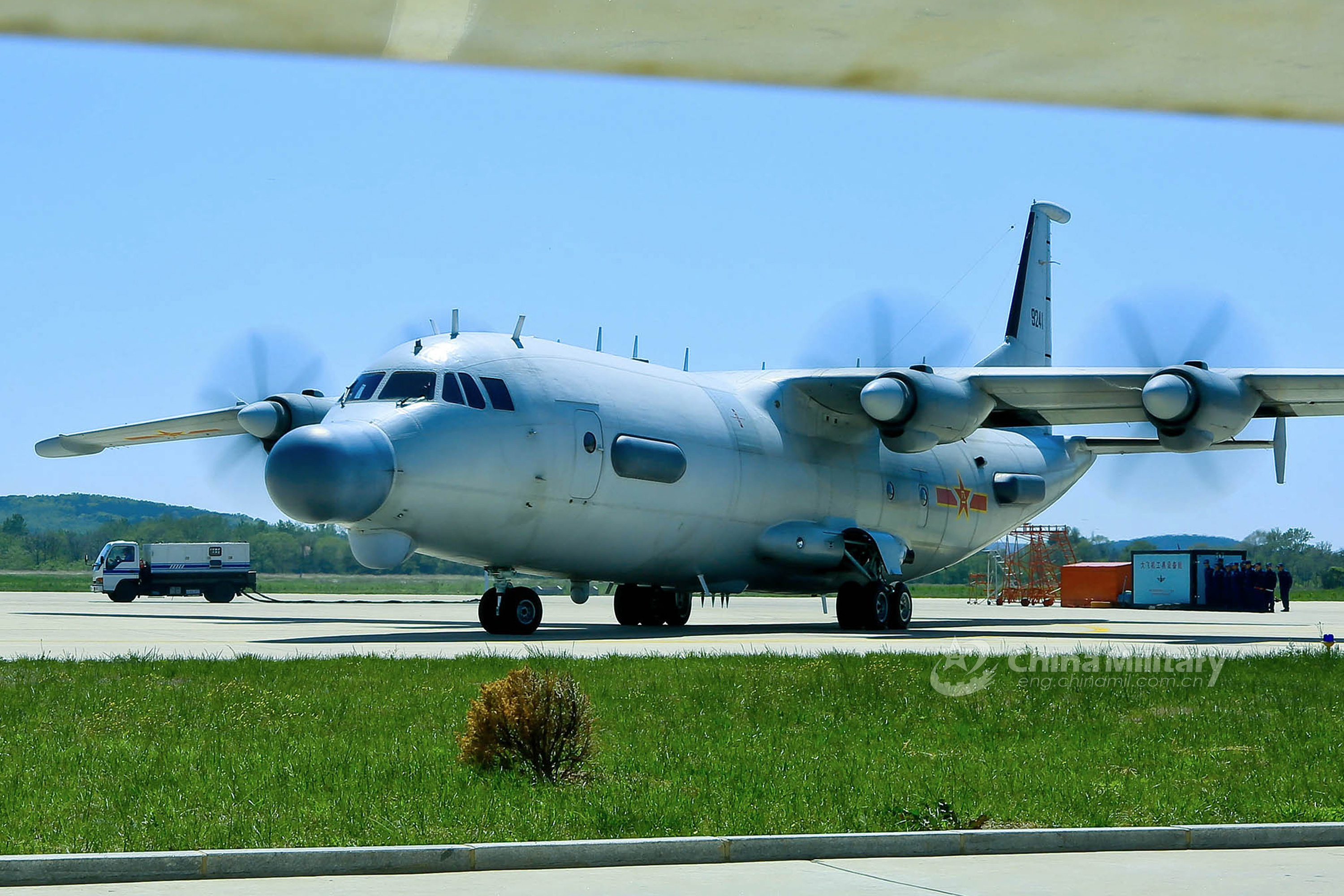 ����������Ͽ�Ͽյ��ӶԿ����������ǵ����Σ���·�����������