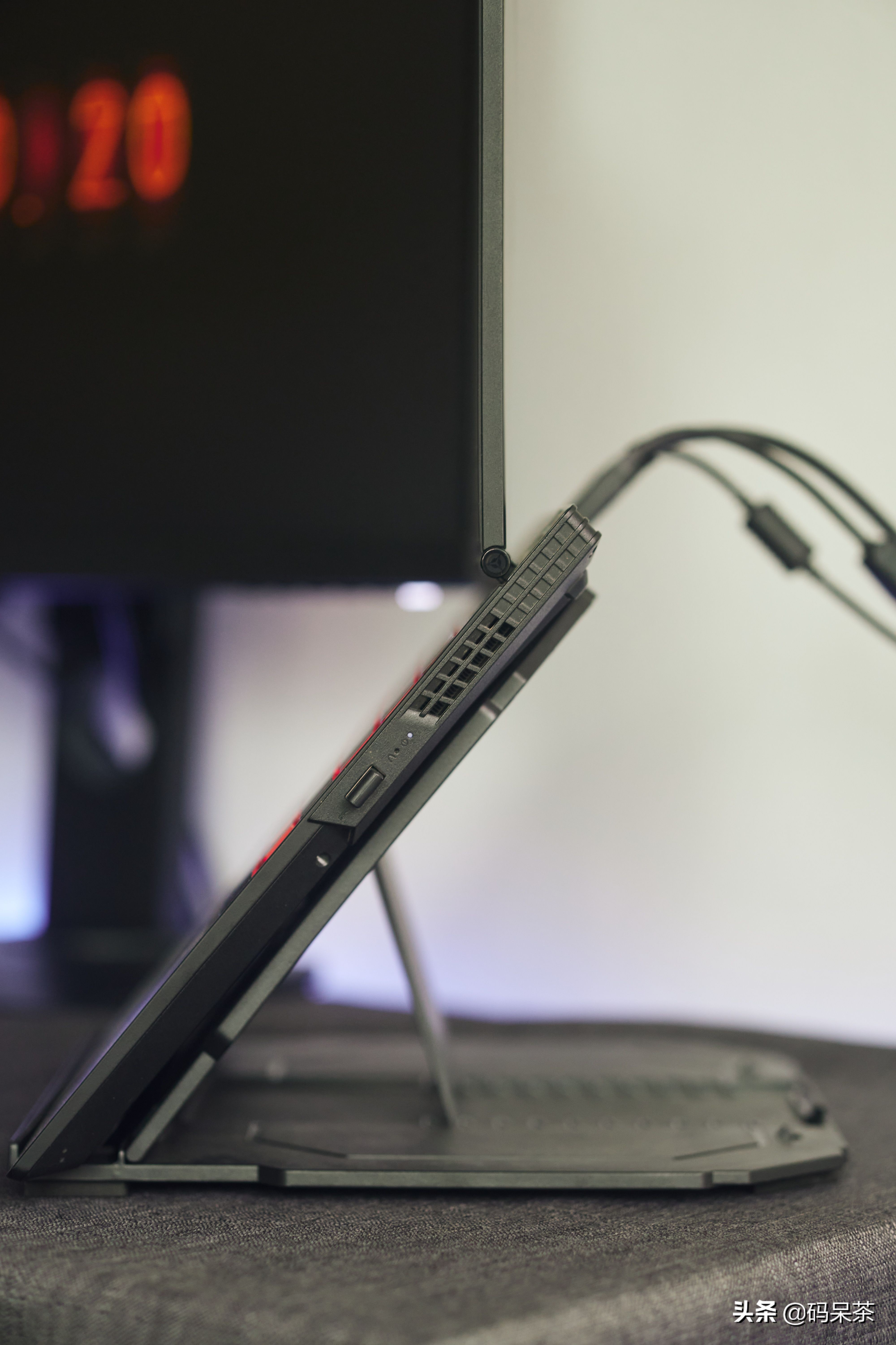 笔记本怎么外接显示器？附Windows效率加倍/桌面美化实用技巧