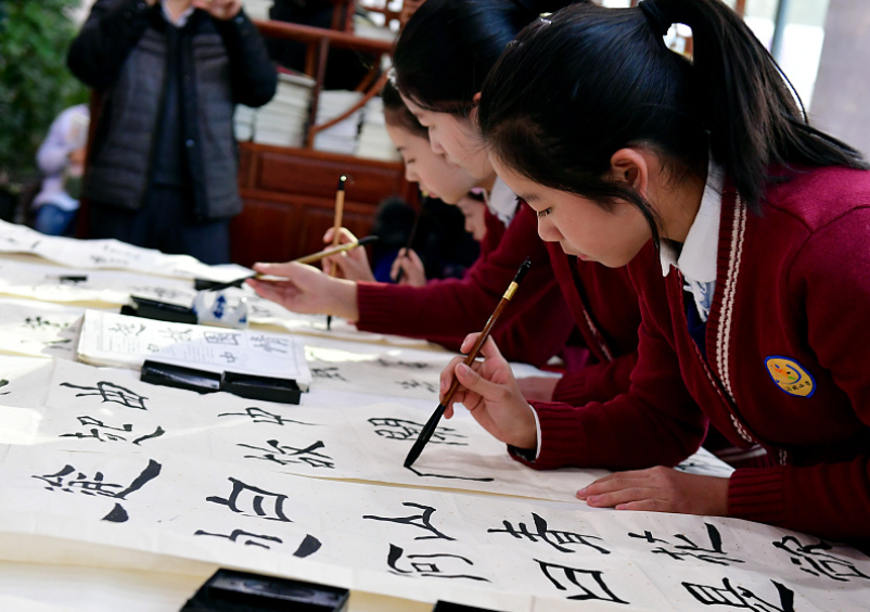 “清纯女神”韩雪书信字体曝光，字迹潇洒如其人，不愧为才女