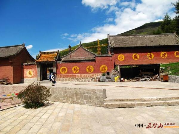 穿越五台山：吉祥寺里降吉祥