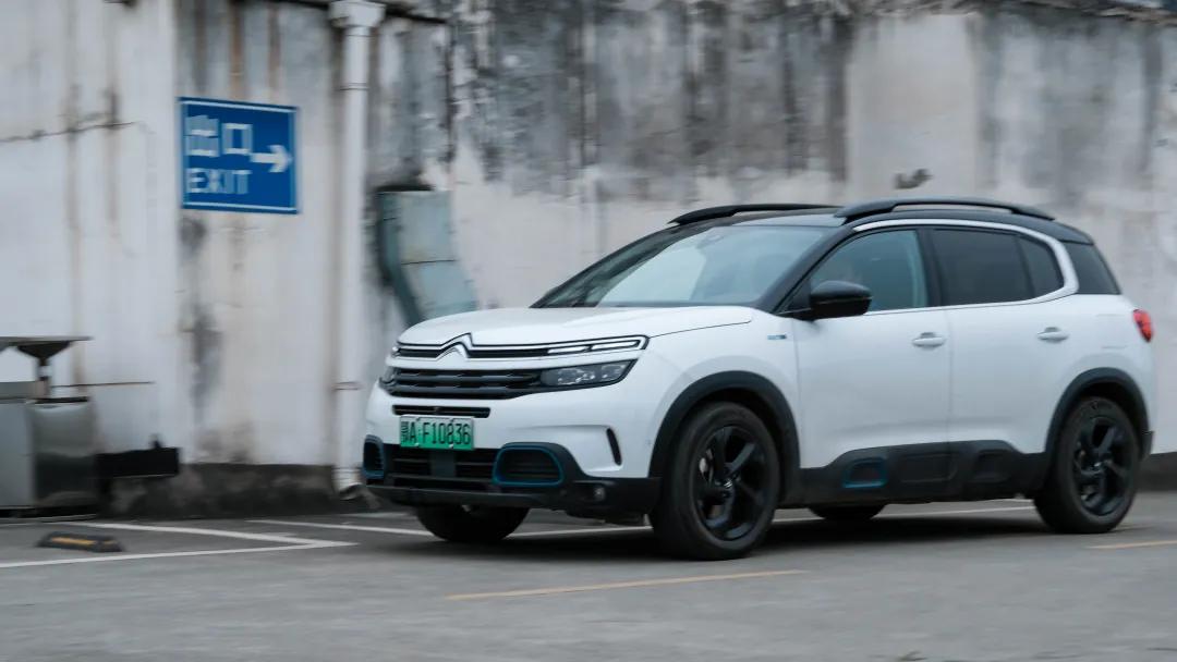 性能堪比3.0T，这台20来万的合资插混SUV值得买