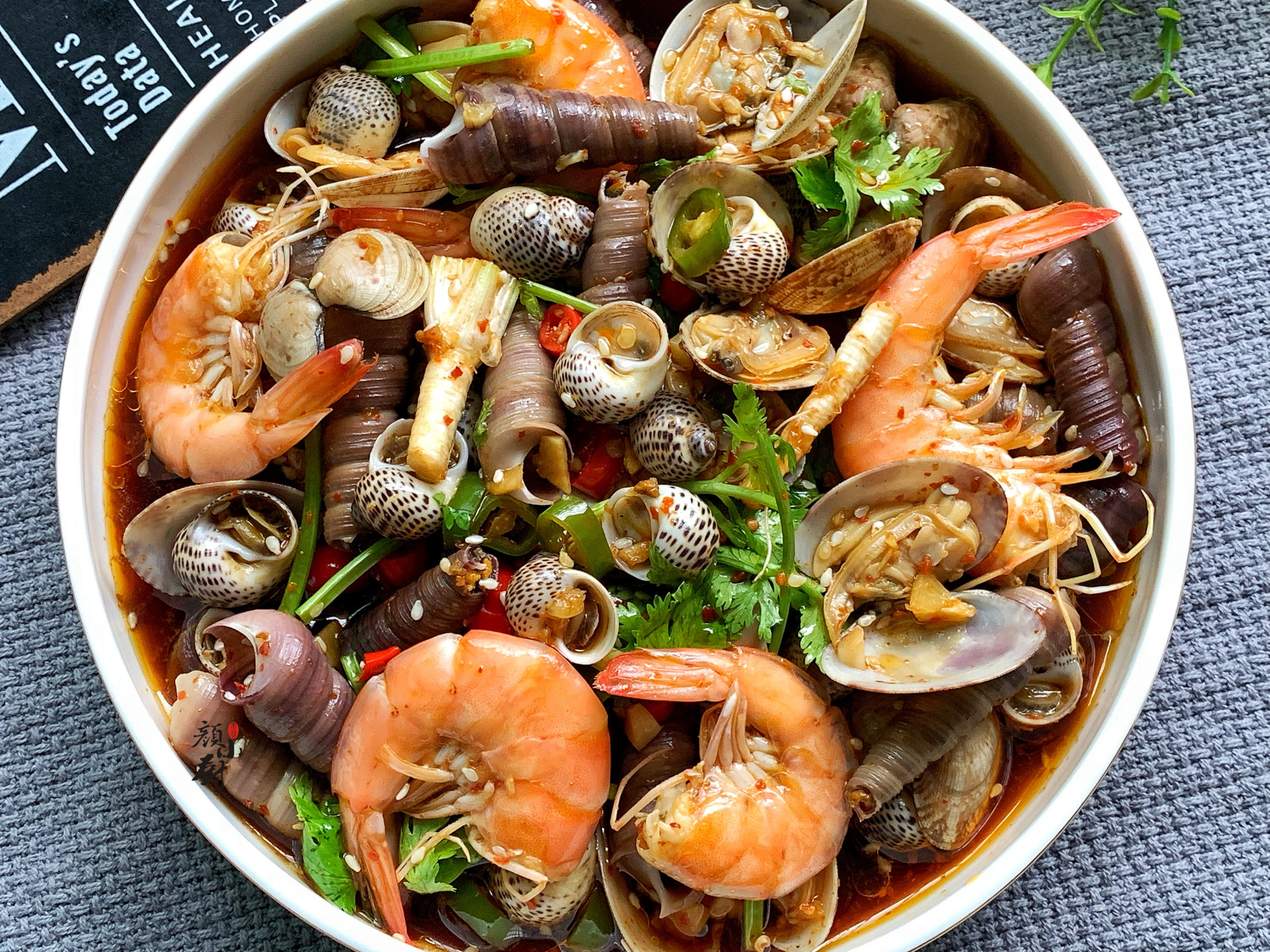 夏天，少吃猪肉多吃它，营养极高，比吃牛羊肉强，拌一下真好吃